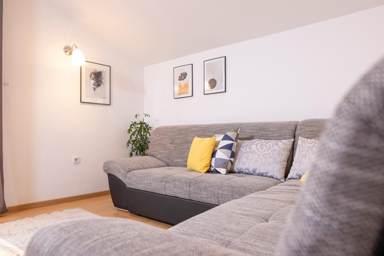 Apartman Ivo Kaštela Exteriör bild