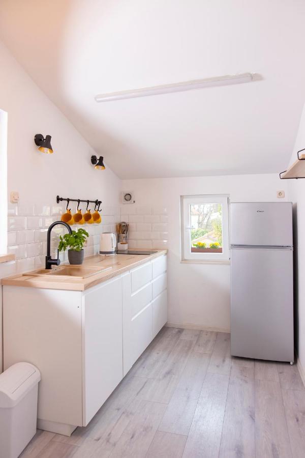 Apartman Ivo Kaštela Exteriör bild