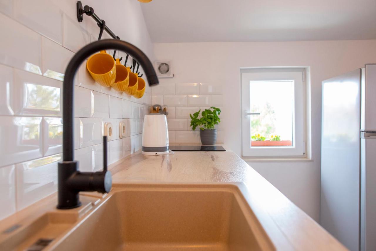 Apartman Ivo Kaštela Exteriör bild