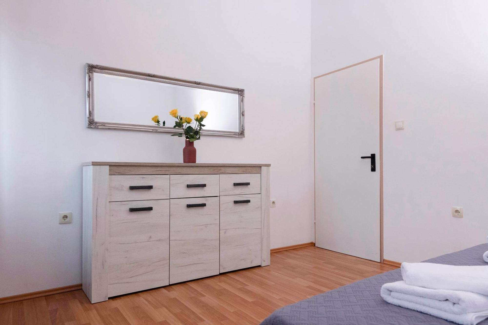Apartman Ivo Kaštela Exteriör bild